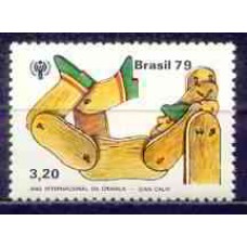 SB1123M-SELO ANO INTERNACIONAL DA CRIANÇA, BONECO DE PAU - 1979 - MINT